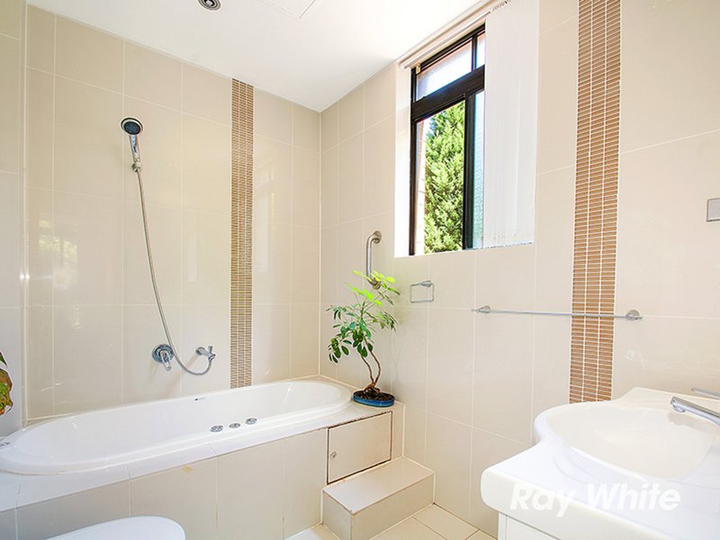 Photo - 16/2-4 Purser Ave , Castle Hill NSW 2154 - Image 10