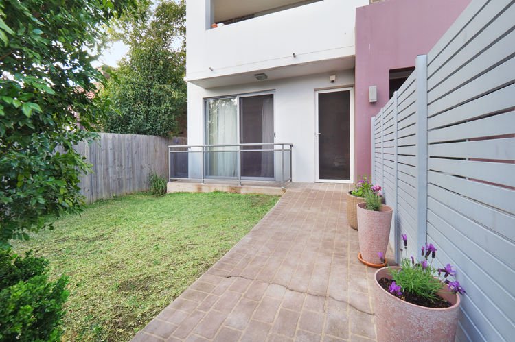 Photo - 1/62-64 Railway Terrace, Granville NSW 2142 - Image 3