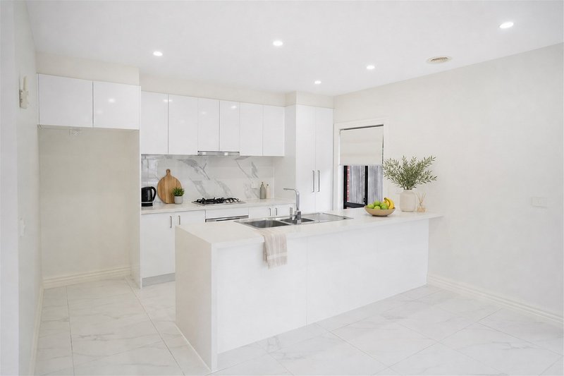 Photo - 1/62 Andrew'S Avenue, Reservoir VIC 3073 - Image 3