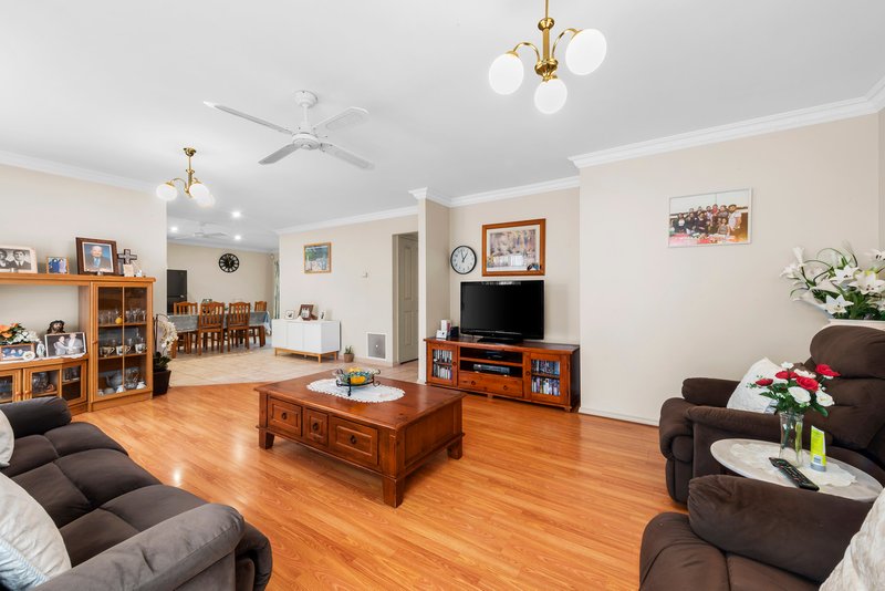 Photo - 1/62 Bedford Road, Ringwood VIC 3134 - Image 4