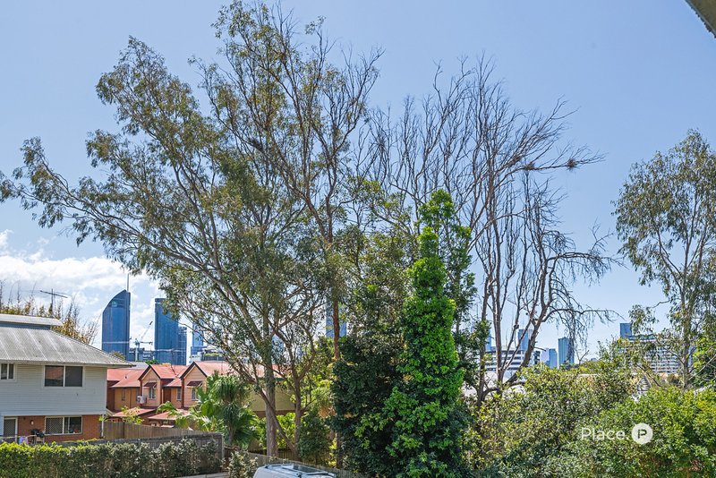 Photo - 1/62 Bromley Street, Kangaroo Point QLD 4169 - Image 17