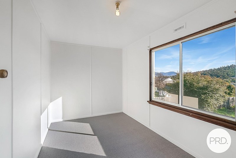 Photo - 162 Cambridge Road, Warrane TAS 7018 - Image 4
