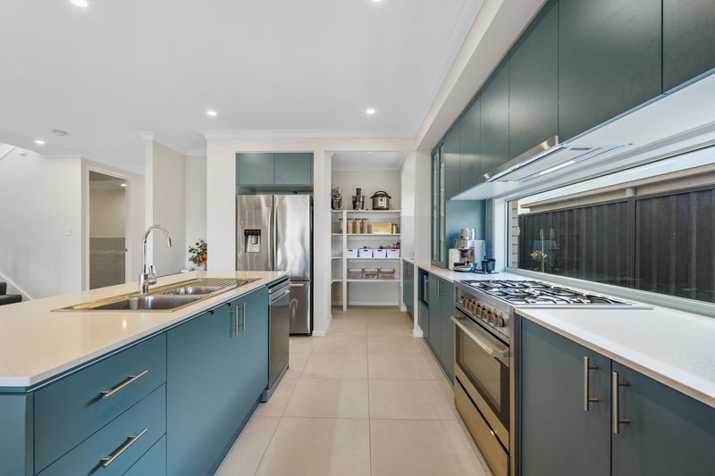 Photo - 162 Carnarvon Drive, White Rock QLD 4306 - Image 8