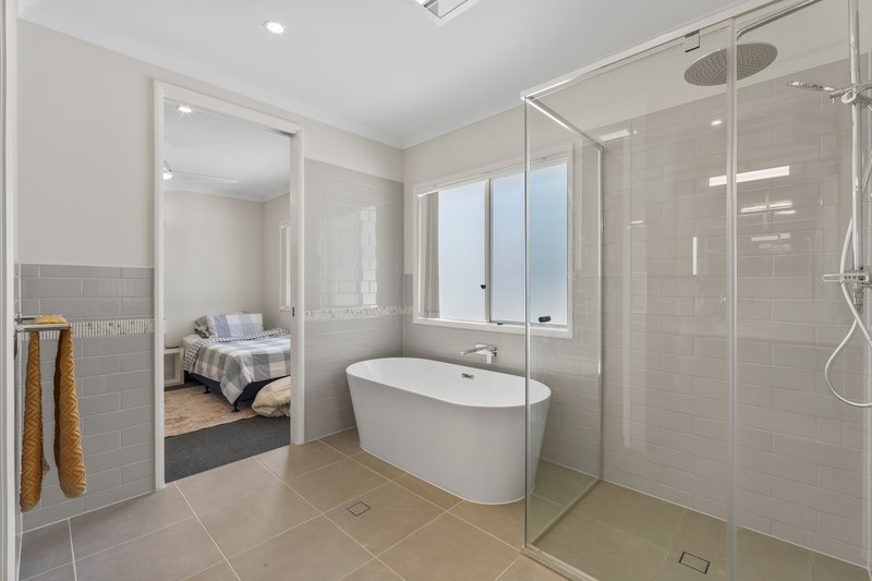 Photo - 162 Carnarvon Drive, White Rock QLD 4306 - Image 16