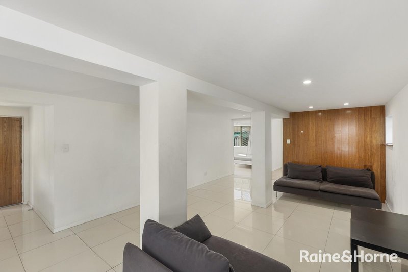 Photo - 162 Chilton Street, Sunnybank Hills QLD 4109 - Image 9