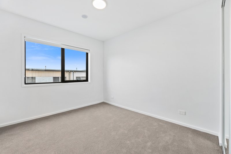 Photo - 16/2 Cornelius Street, Coombs ACT 2611 - Image 12