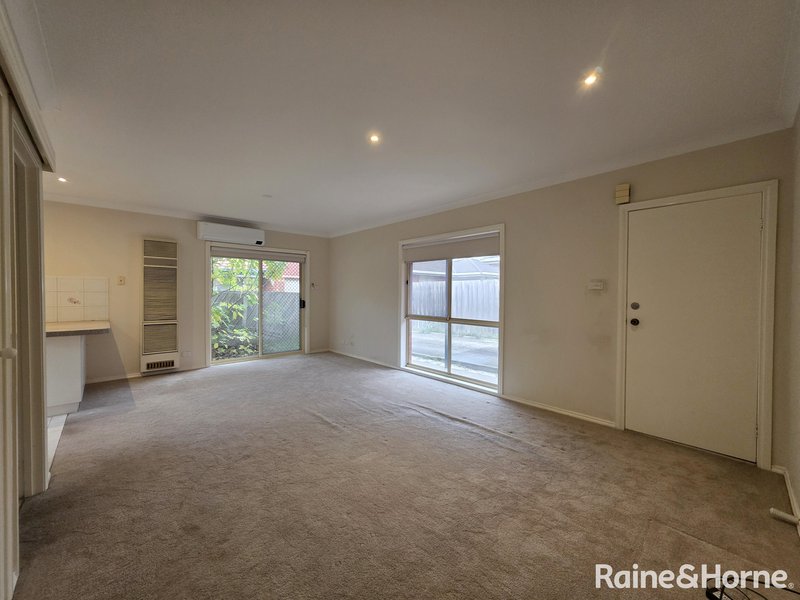 Photo - 1/62 Doherty Street, Deer Park VIC 3023 - Image 5