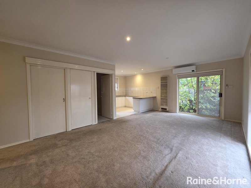 Photo - 1/62 Doherty Street, Deer Park VIC 3023 - Image 6