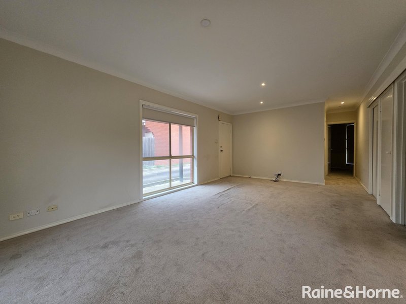 Photo - 1/62 Doherty Street, Deer Park VIC 3023 - Image 7