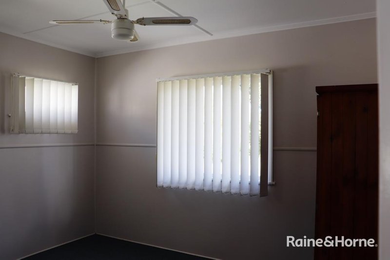 Photo - 162 Doonkuna Street, Kingaroy QLD 4610 - Image 9