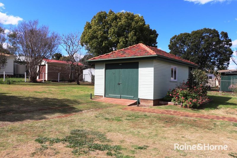 Photo - 162 Doonkuna Street, Kingaroy QLD 4610 - Image 10