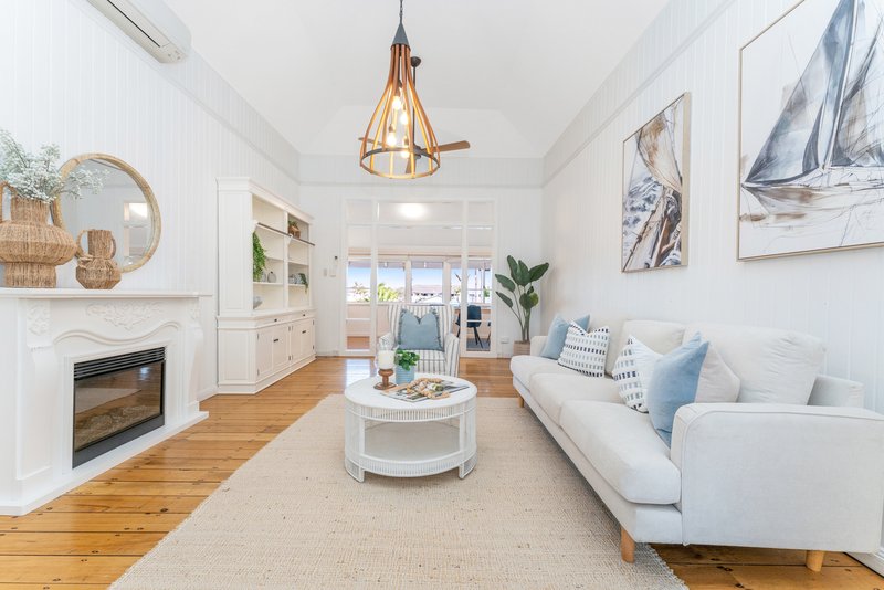 Photo - 162 Francis Street, West End QLD 4810 - Image 1