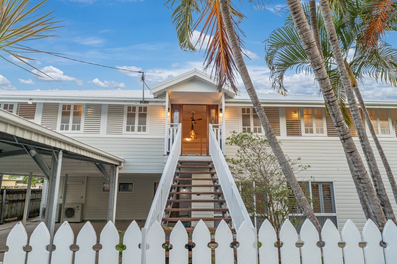 Photo - 162 Francis Street, West End QLD 4810 - Image 2