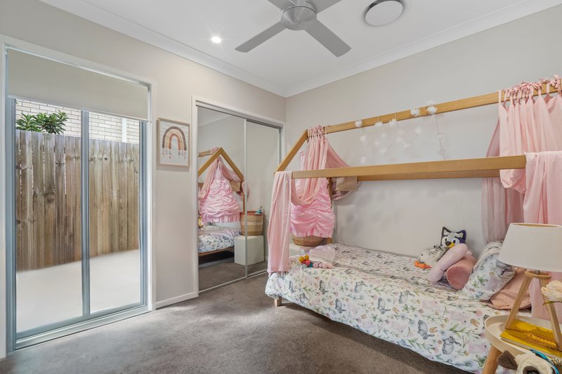 Photo - 162 Greenview Avenue, South Ripley QLD 4306 - Image 12