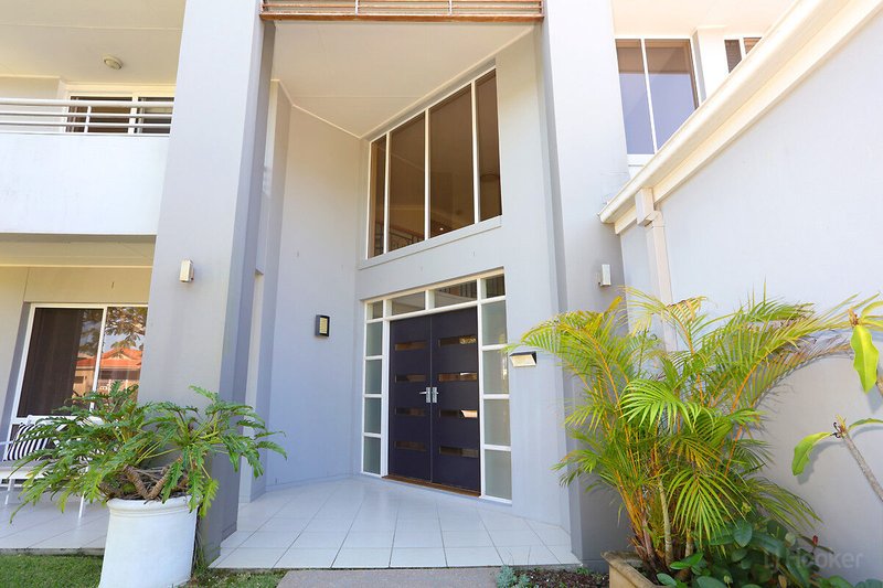 Photo - 162 Lae Drive, Coombabah QLD 4216 - Image 8