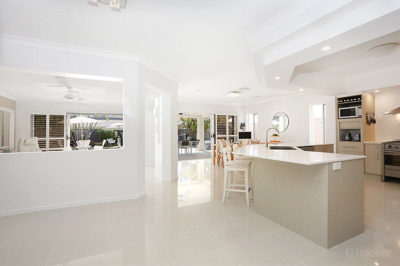 Photo - 162 Lae Drive, Coombabah QLD 4216 - Image 19
