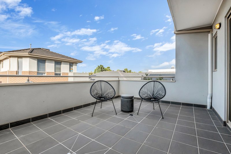 Photo - 1/62 Marathon Boulevard, Craigieburn VIC 3064 - Image 11