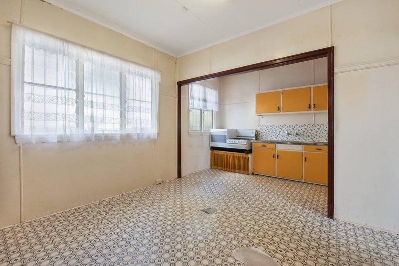 Photo - 162 Mcconaghy Street, Mitchelton QLD 4053 - Image 3