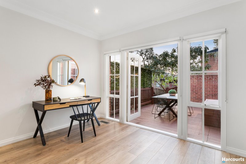 Photo - 1/62 Rathmullen Quadrant, Doncaster VIC 3108 - Image 8