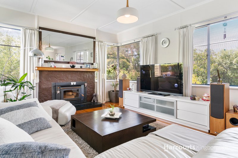 Photo - 162 Roslyn Avenue, Blackmans Bay TAS 7052 - Image 6