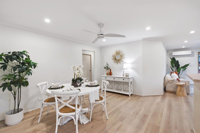 Photo - 162 Rubicon Crescent, Kuraby QLD 4112 - Image 6