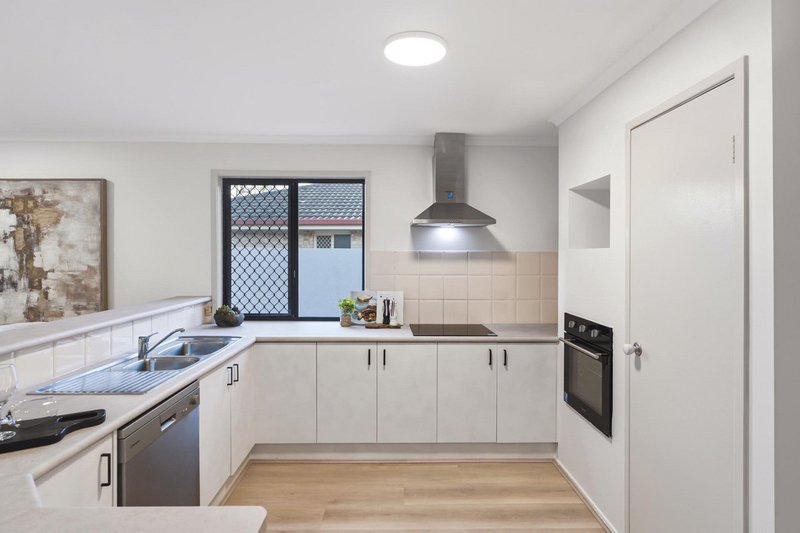 Photo - 162 Rubicon Crescent, Kuraby QLD 4112 - Image 19