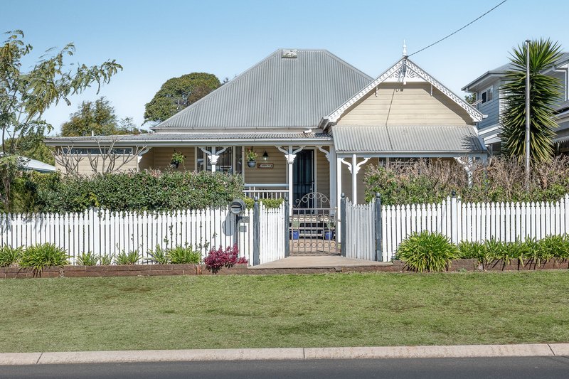 Photo - 162 Spring Street, Middle Ridge QLD 4350 - Image 2