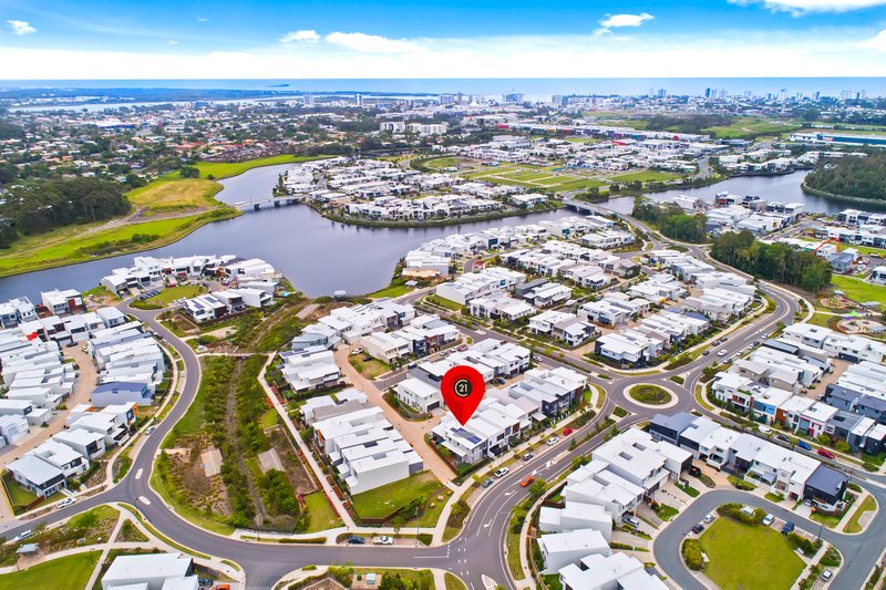 Photo - 162 Sunshine Cove Way, Maroochydore QLD 4558 - Image 2