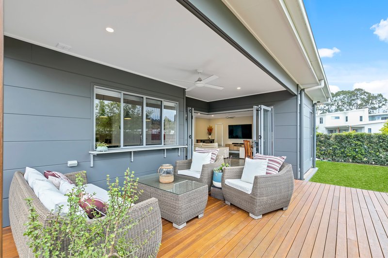 Photo - 162 Sunshine Cove Way, Maroochydore QLD 4558 - Image 8