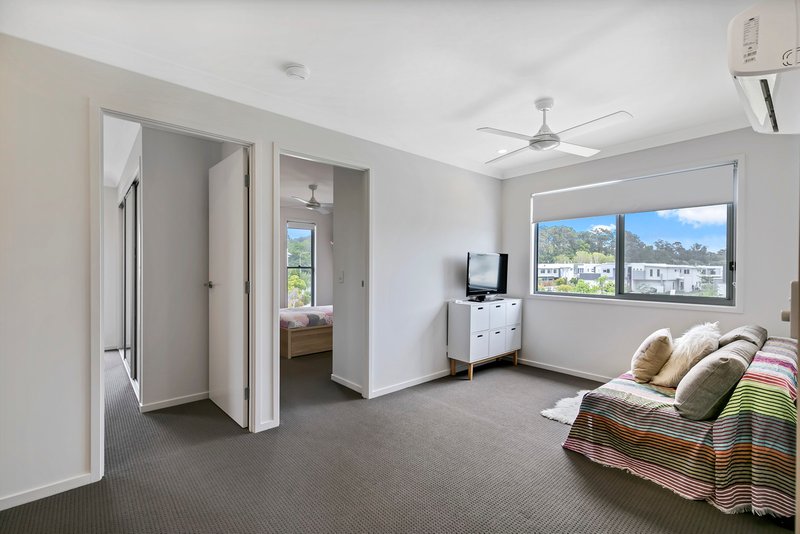 Photo - 162 Sunshine Cove Way, Maroochydore QLD 4558 - Image 11