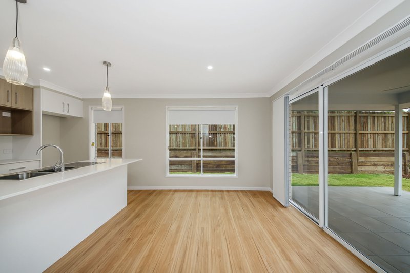 Photo - 162 Tor Street, Rockville QLD 4350 - Image 3