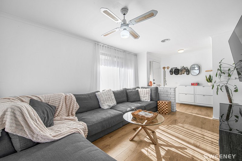 Photo - 162 Victoria Street, Altona Meadows VIC 3028 - Image 3
