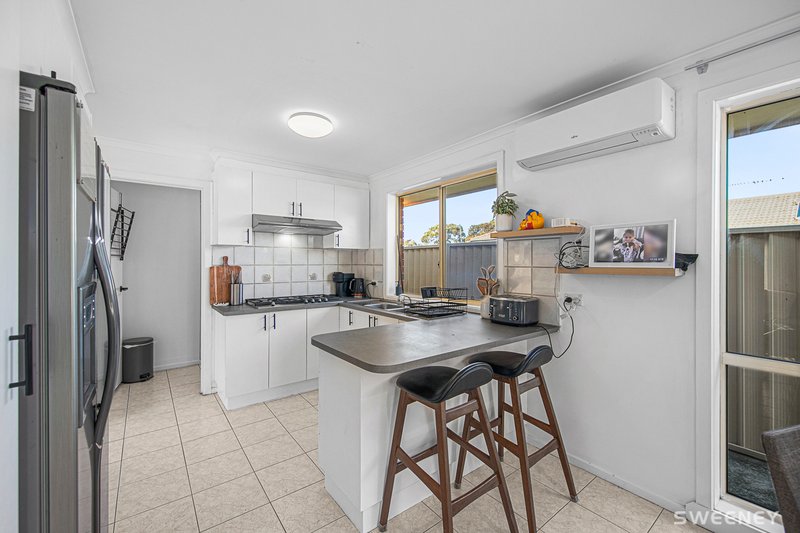 Photo - 162 Victoria Street, Altona Meadows VIC 3028 - Image 6