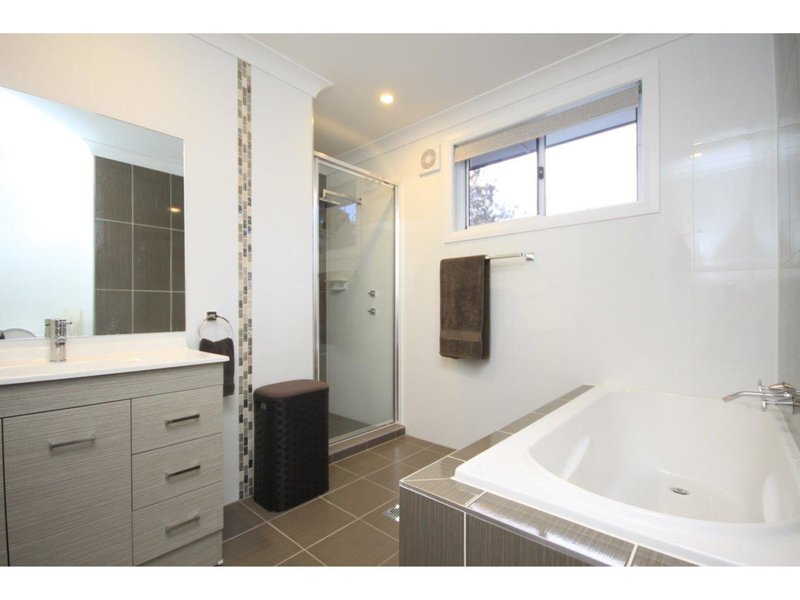 Photo - 162 Walmer Avenue, Sanctuary Point NSW 2540 - Image 9