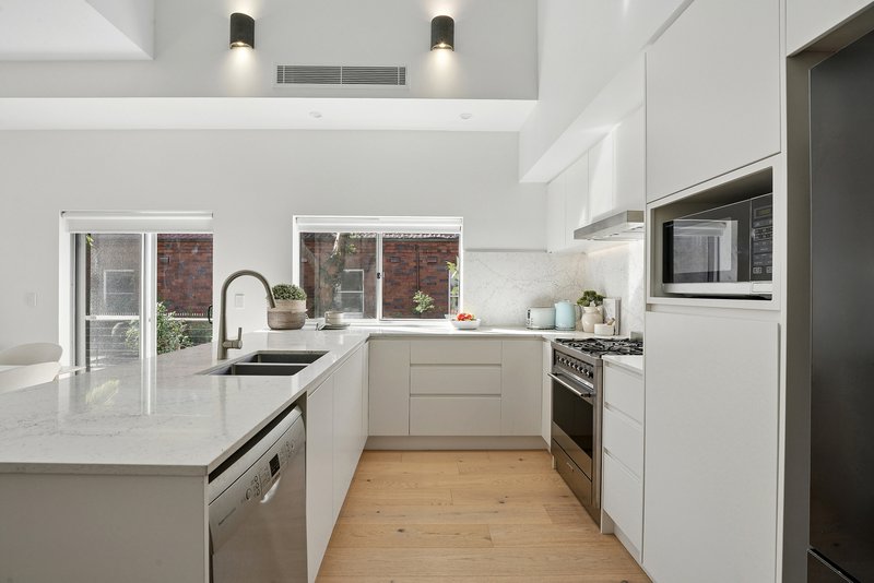 Photo - 162 Wellington Street, Bondi Beach NSW 2026 - Image 3