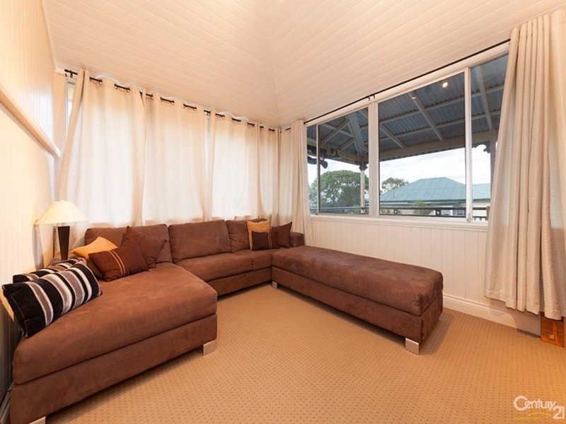 Photo - 162 West Avenue, Wynnum QLD 4178 - Image 10