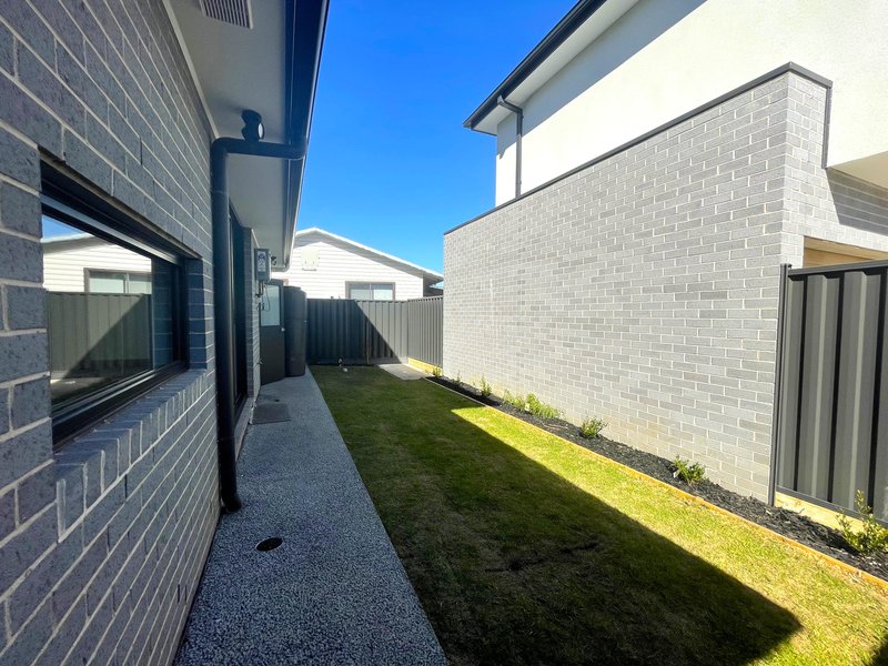 Photo - 1/62 Whitelaw Street, Reservoir VIC 3073 - Image 8