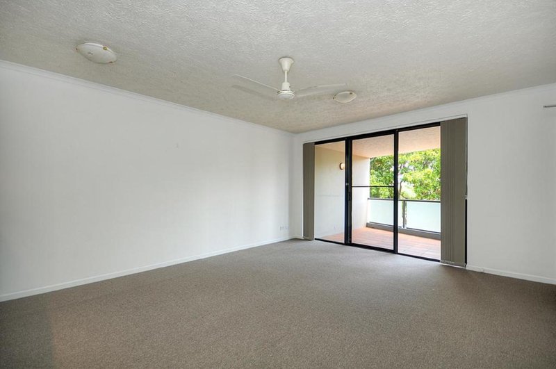 Photo - 16/20-26 Illawong Street, Chevron Island QLD 4217 - Image 7