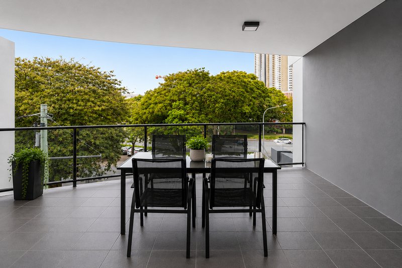 Photo - 16/22 Barry Parade, Fortitude Valley QLD 4006 - Image 3