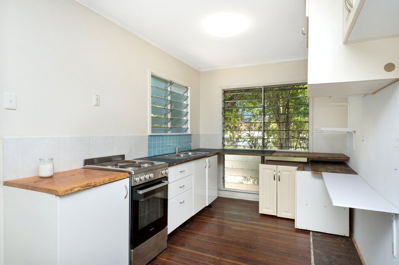 Photo - 1622 Riverway Drive, Kelso QLD 4815 - Image 4