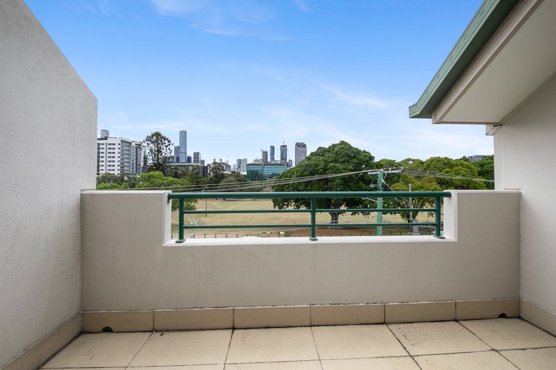 Photo - 16/23 Edmondstone Street, South Brisbane QLD 4101 - Image 7