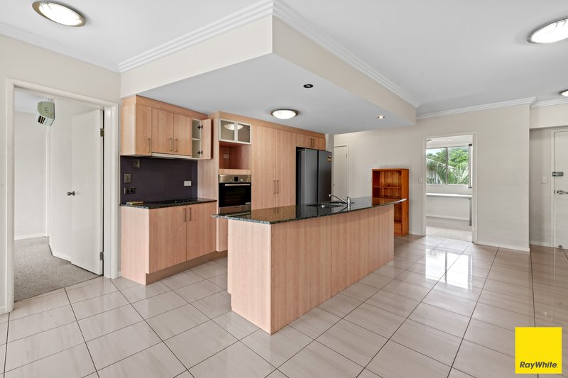 Photo - 16/242 Grafton Street, Cairns North QLD 4870 - Image 4