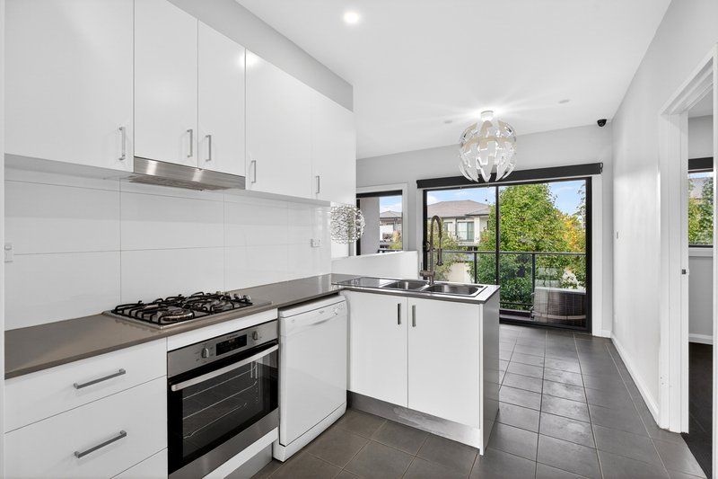 Photo - 16/26-28 Third Avenue, Macquarie Fields NSW 2564 - Image 4
