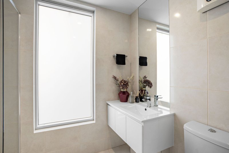 Photo - 16/271-281 Gouger Street, Adelaide SA 5000 - Image 2