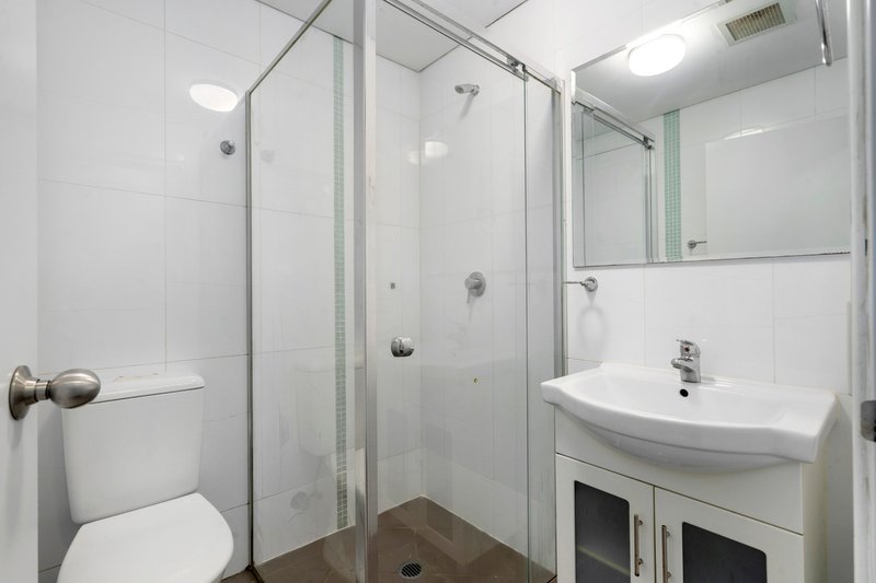 Photo - 16/28-32 Pennant Hills Road, North Parramatta NSW 2151 - Image 8