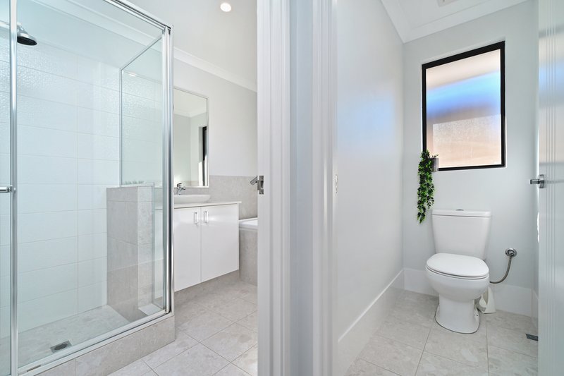 Photo - 162B Grand Promenade, Bedford WA 6052 - Image 16