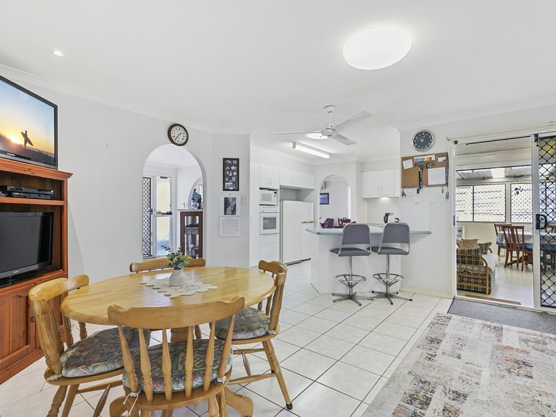 Photo - 163 Bestmann Road East , Sandstone Point QLD 4511 - Image 8