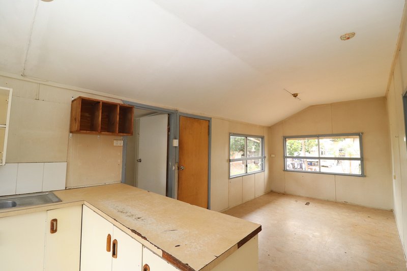 Photo - 163 Cameron Street, Ayr QLD 4807 - Image 3