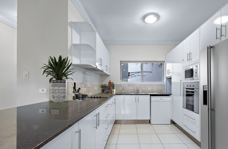 Photo - 16/3 Deloraine Close, Cannonvale QLD 4802 - Image 1
