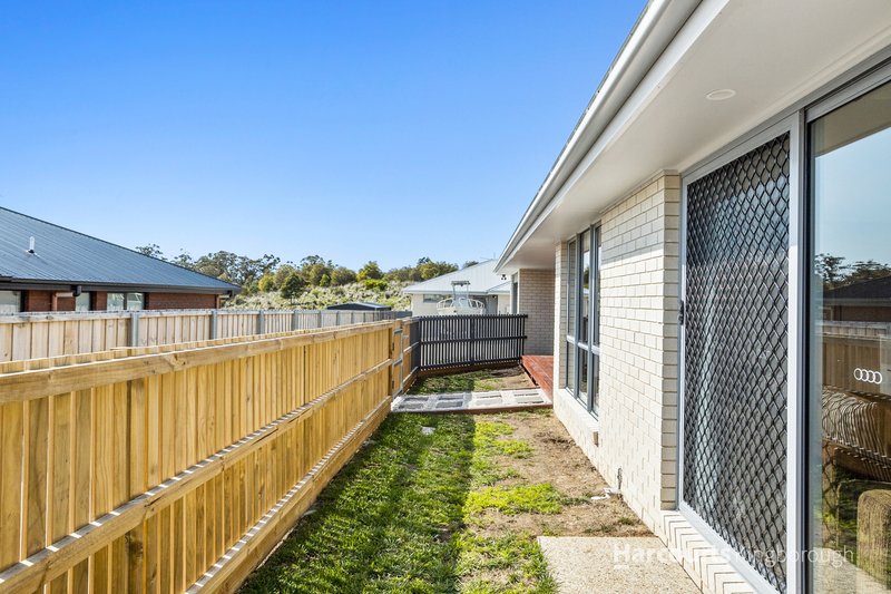 Photo - 1/63 Hollyhock Drive, Kingston TAS 7050 - Image 3